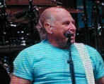 JimmyBuffett2007 (42).JPG (143974 bytes)