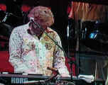 JimmyBuffett2007 (71).JPG (271512 bytes)